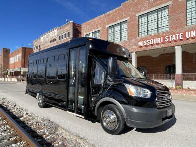 2016 Ford Starlite Transit Shuttle Bus for Sale in Springfield, Missouri, US - Photo 4