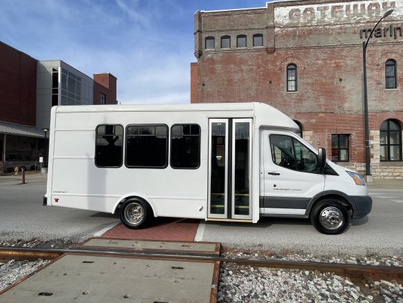 2017 Ford Starlite Elite Transit Shuttle Bus for Sale in Springfield, MO - Photo 3