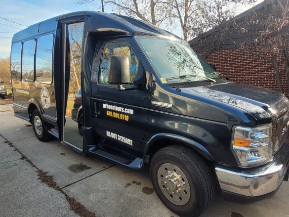 2015 Ford E-350 Shuttle Bus for Sale in Grand Rapids, MI - Photo 3