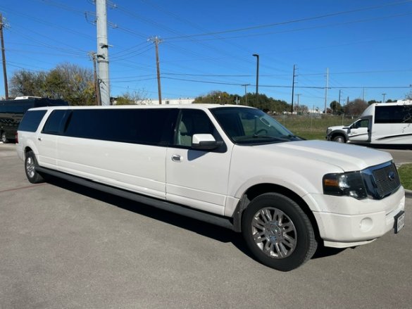 2014 Ford Expedition Limousine for Sale in Austin, TX - Photo 3