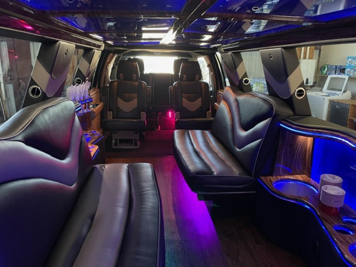 Limousine for Sale in Austin, TX - Photo 12