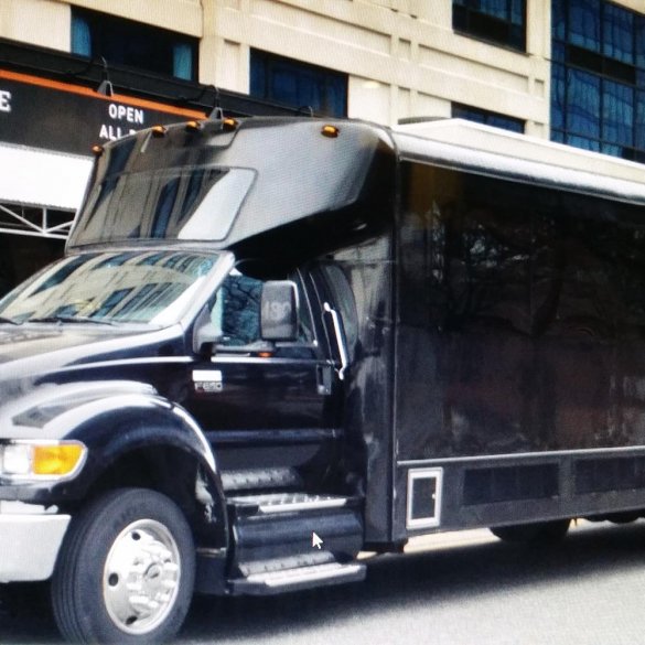 2011 Ford F650 Limo Bus for Sale in Englewood, CO - Photo 3