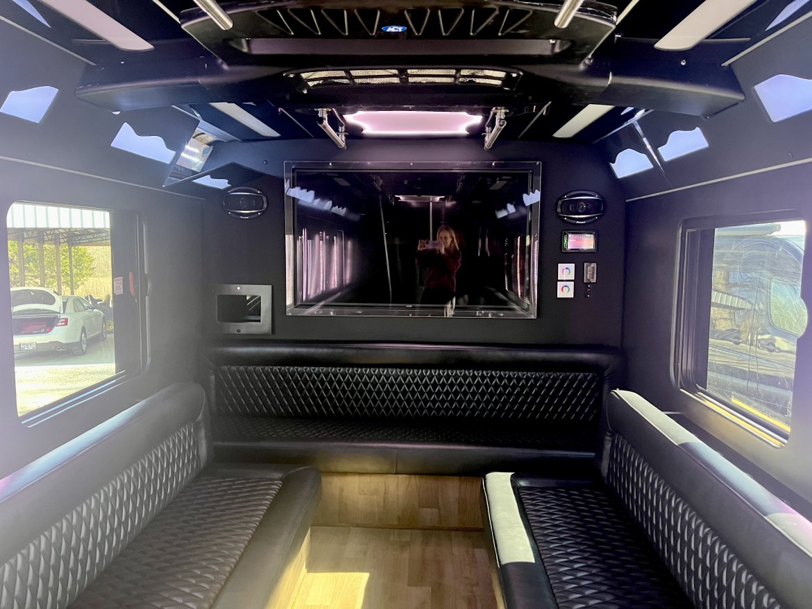 Limo Bus for Sale in Jackson, TN - Photo 24