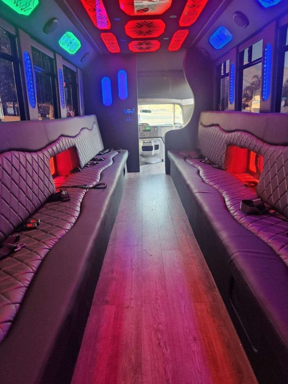2017 Ford E450 Limo Bus for Sale in Fontana, CA - Photo 2