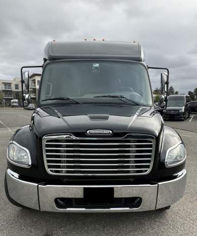 •SUPREME: 2016 Grech Freightliner M2 35-39 Passenger Executive Shuttle