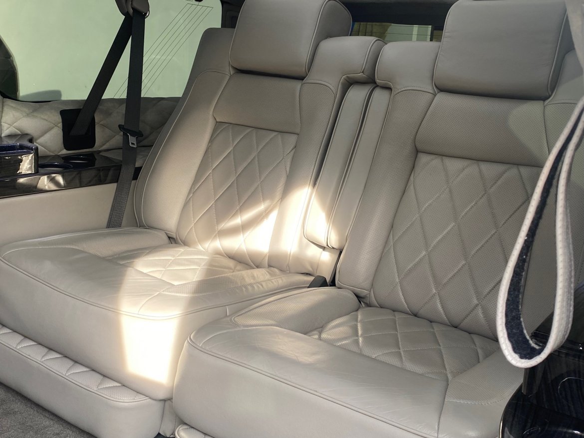 CEO SUV Mobile Office for Sale in Ontario, CA - Photo 7