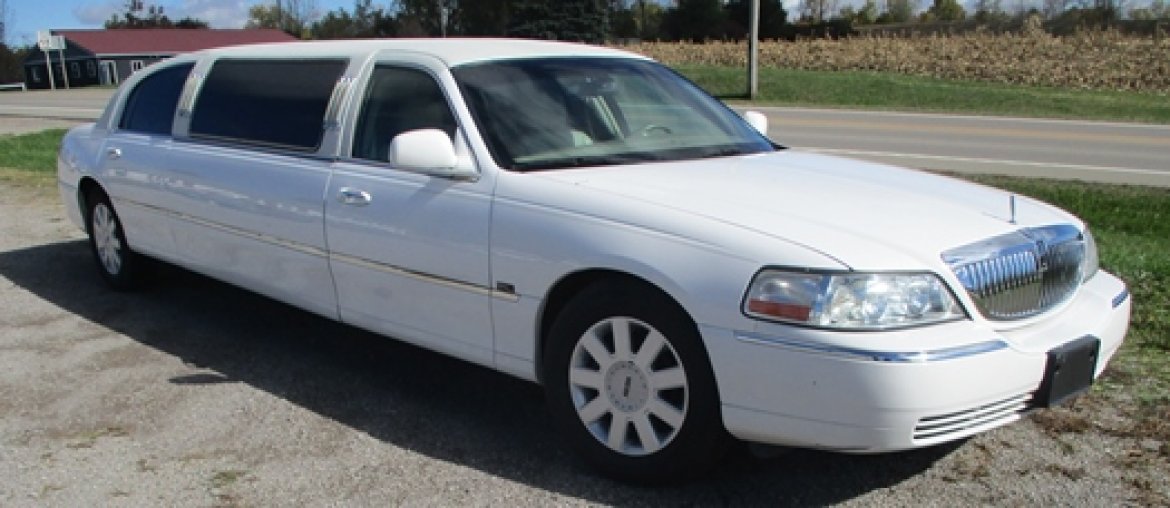 Used 2006 Lincoln Town Car for sale in Bellefontaine, OH WS17168 We Sell Limos