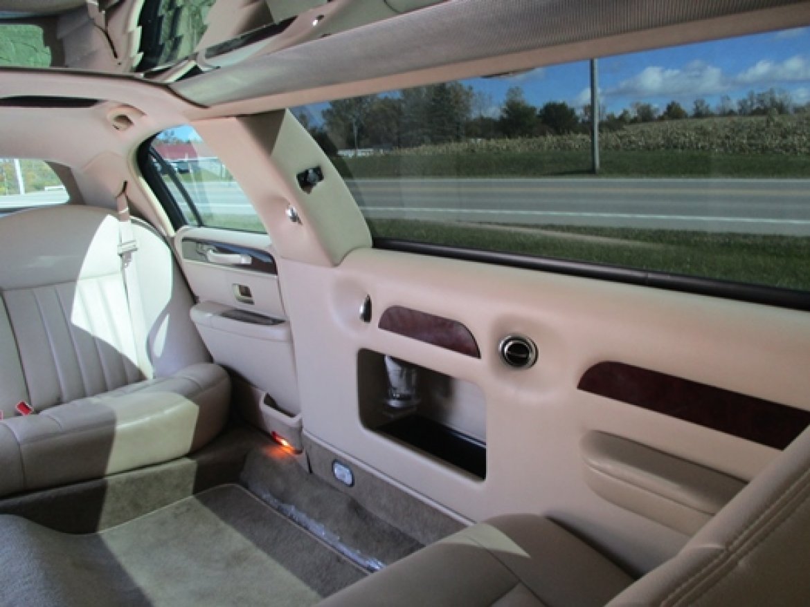 Used 2006 Lincoln Town Car for sale in Bellefontaine, OH WS17168 We