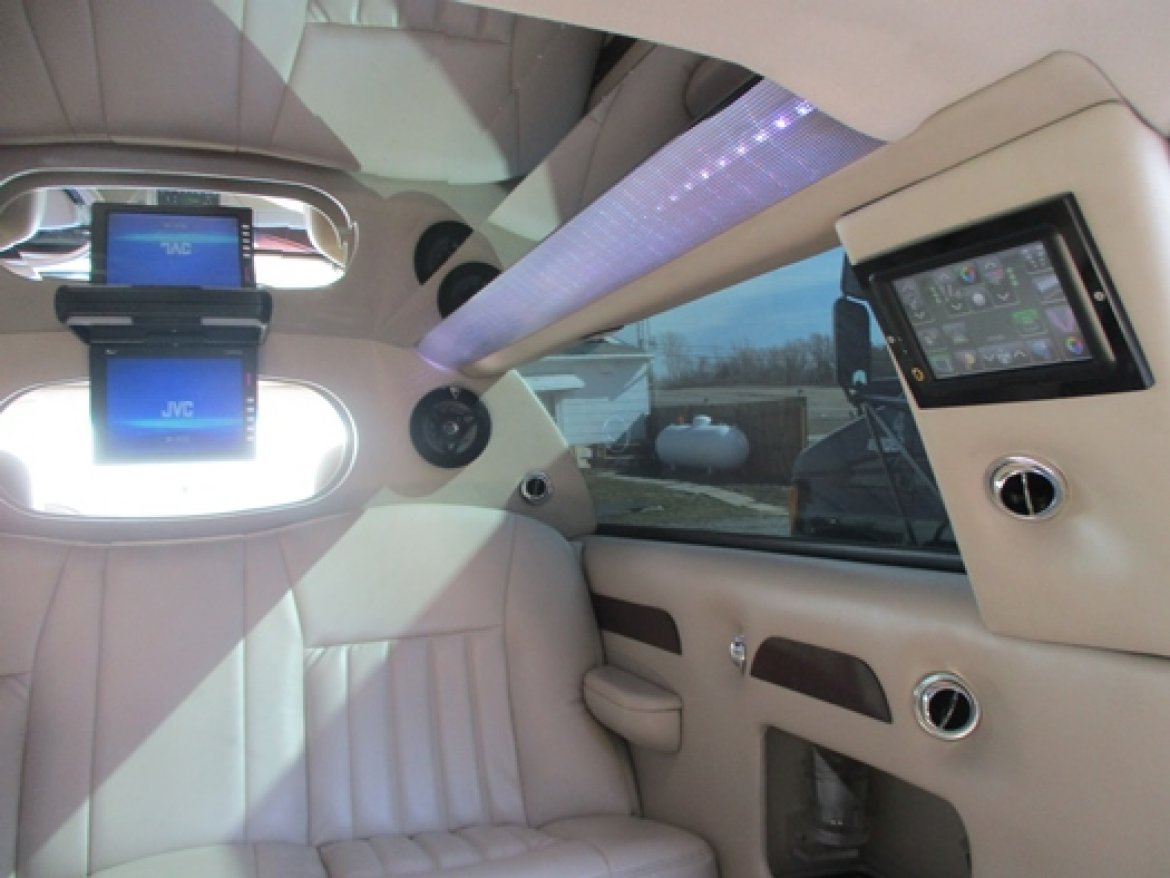 Used 2006 Lincoln Town Car for sale in Bellefontaine, OH WS17168 We