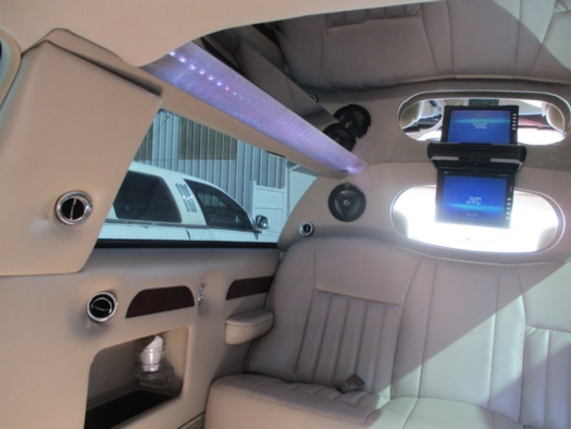 Used 2006 Lincoln Town Car for sale in Bellefontaine, OH WS17168 We