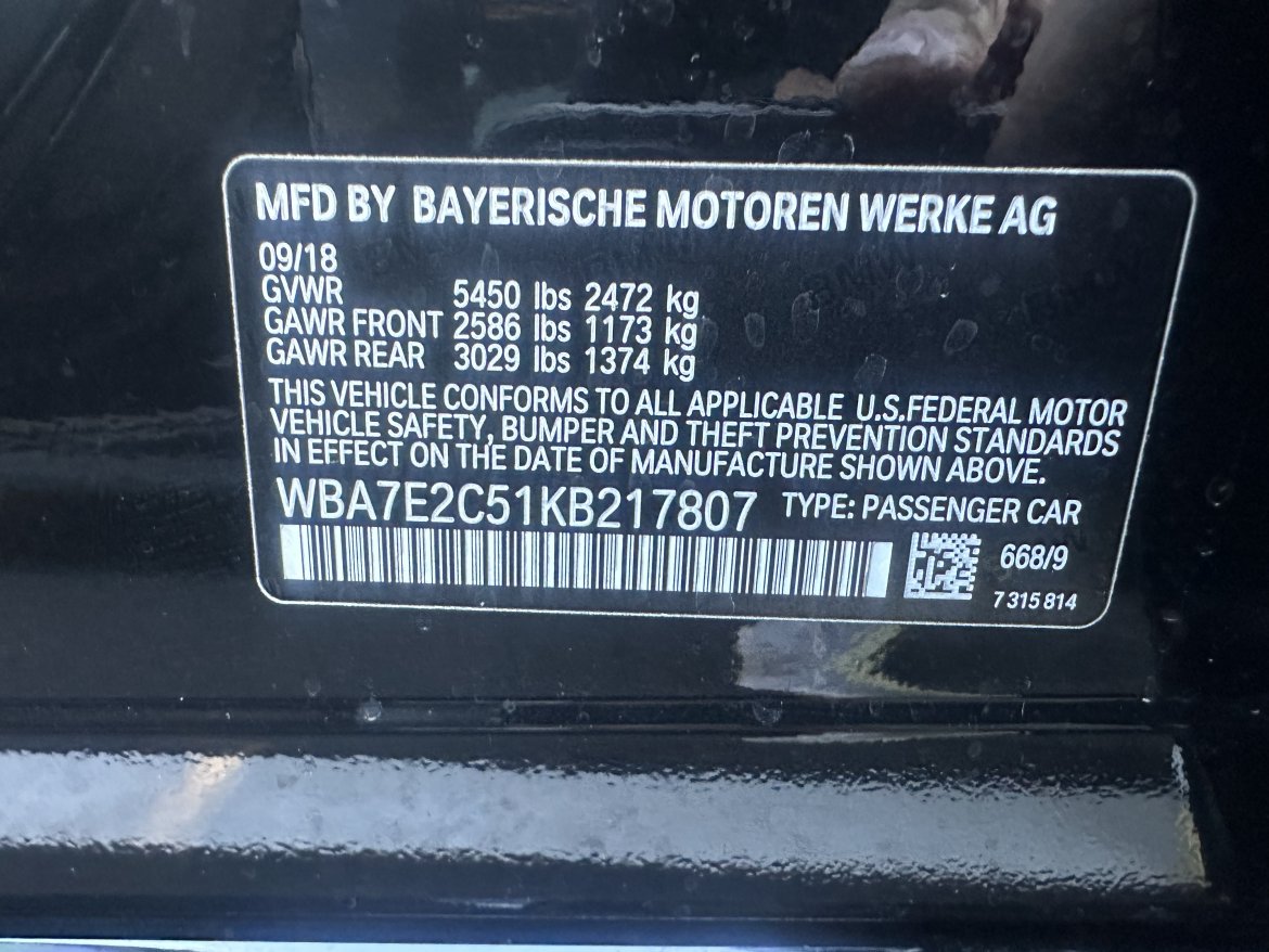 Photo of Sedan for sale: 2019 BMW 740i