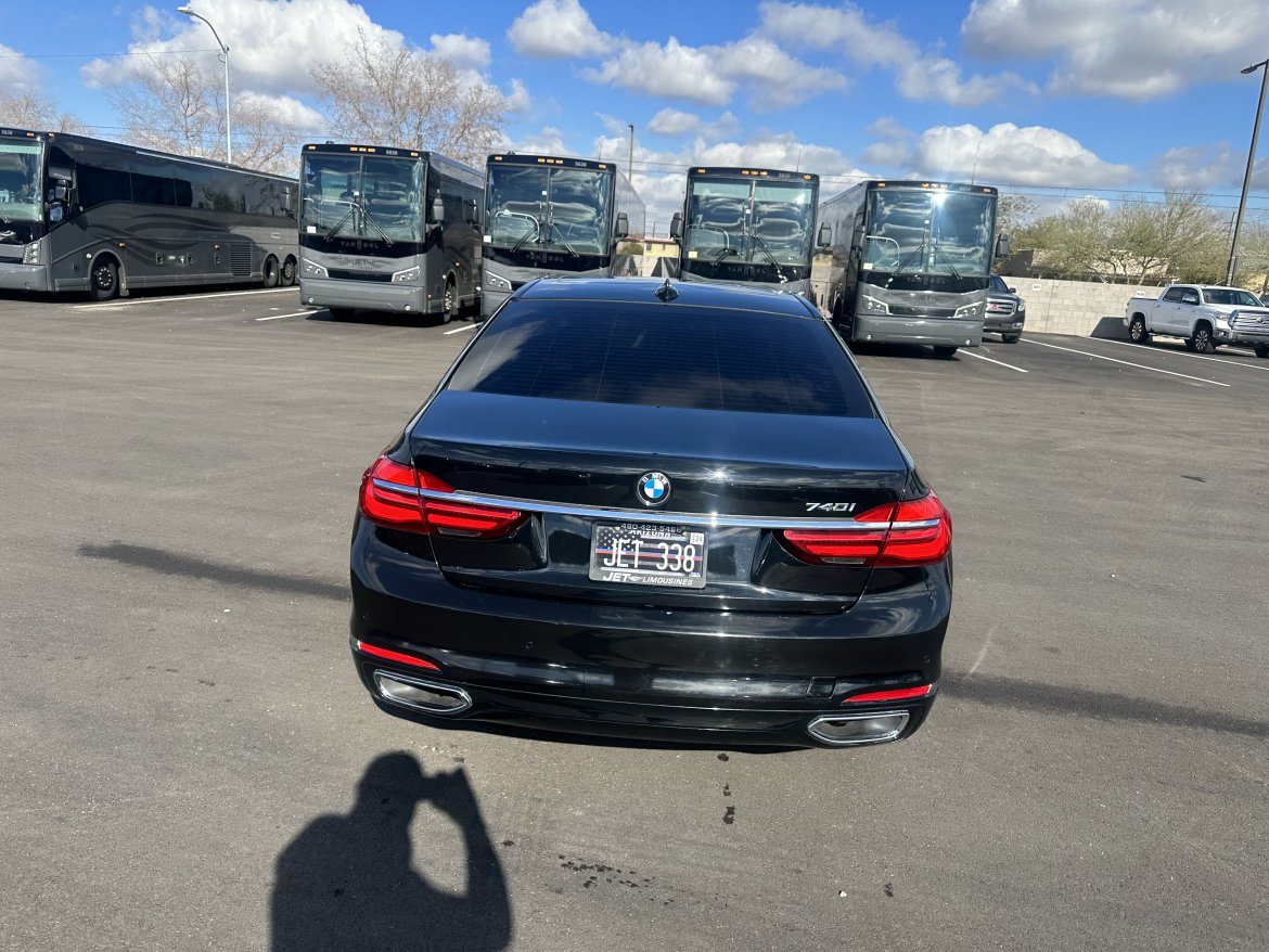 Photo of Sedan for sale: 2019 BMW 740i