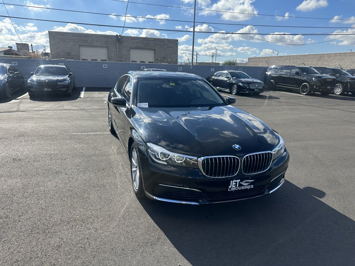 Photo of Sedan for sale: 2019 BMW 740i