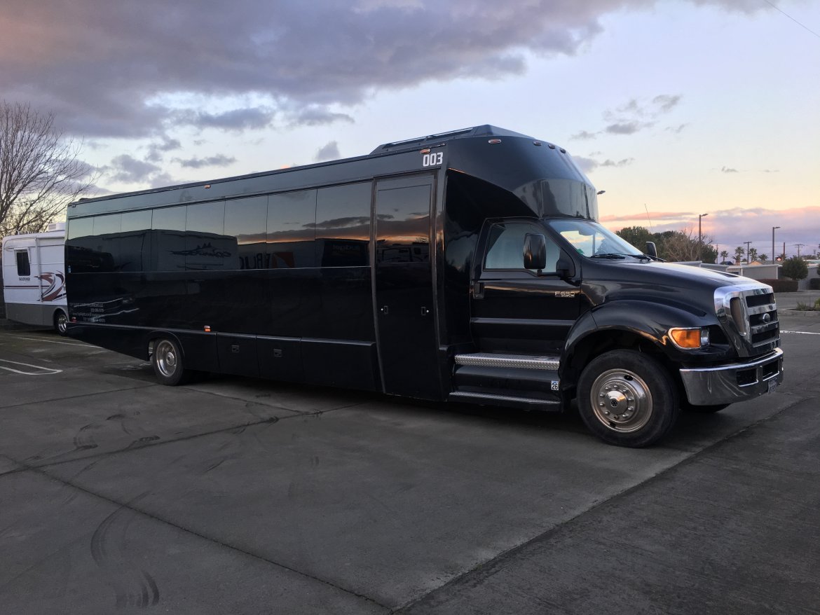 Limo Bus for sale: 2009 Ford F650 by Tiffany