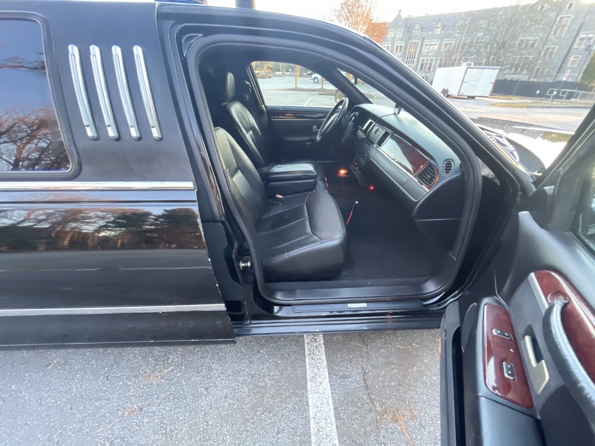 Limousine for Sale in brookhaven, GA - Photo 5