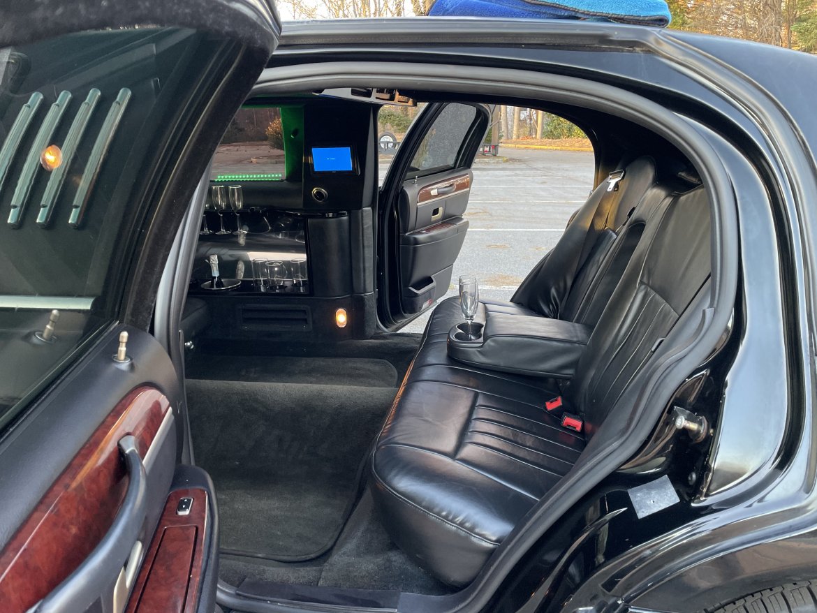 Limousine for Sale in brookhaven, GA - Photo 6