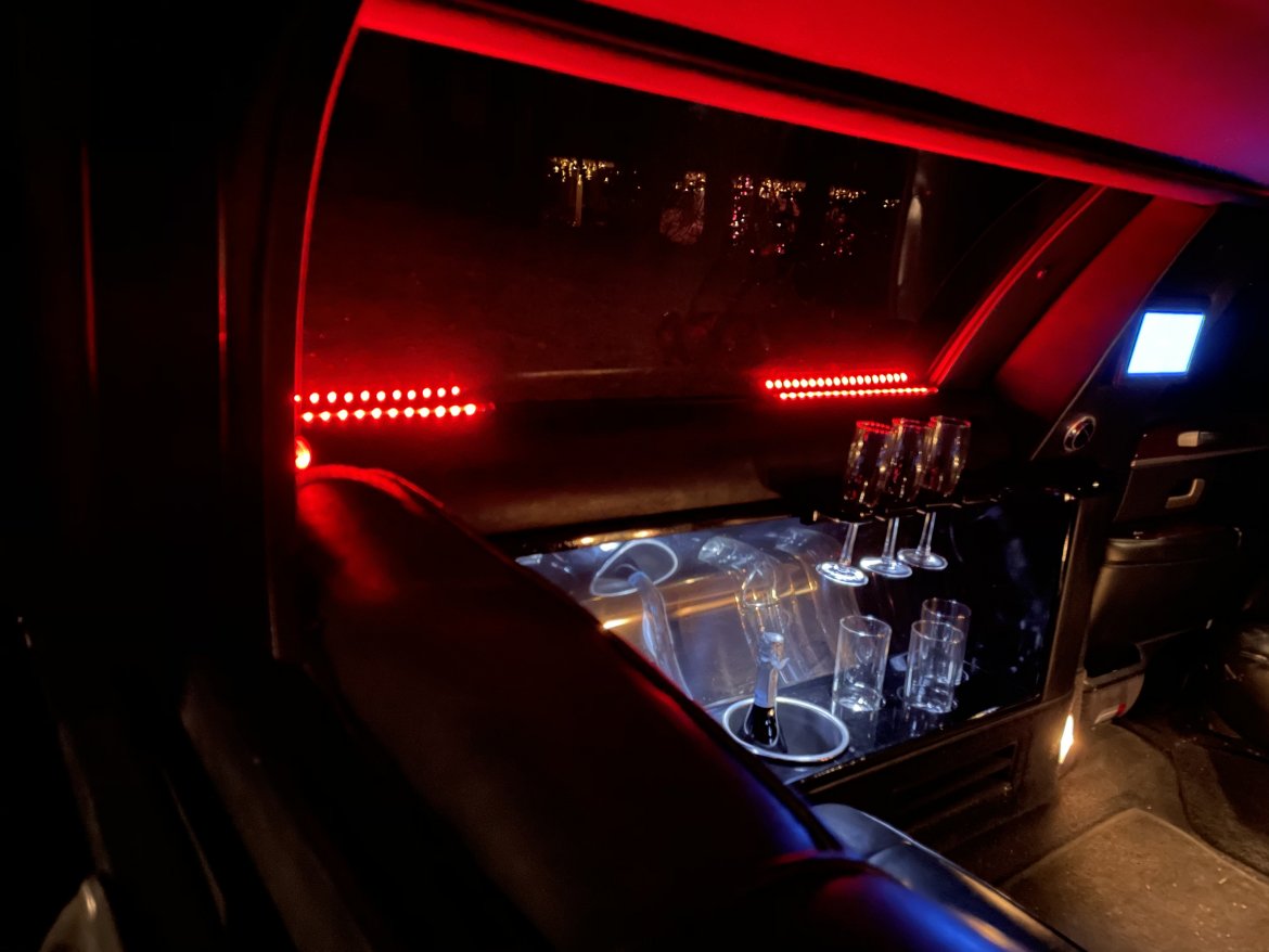Limousine for Sale in brookhaven, GA - Photo 14