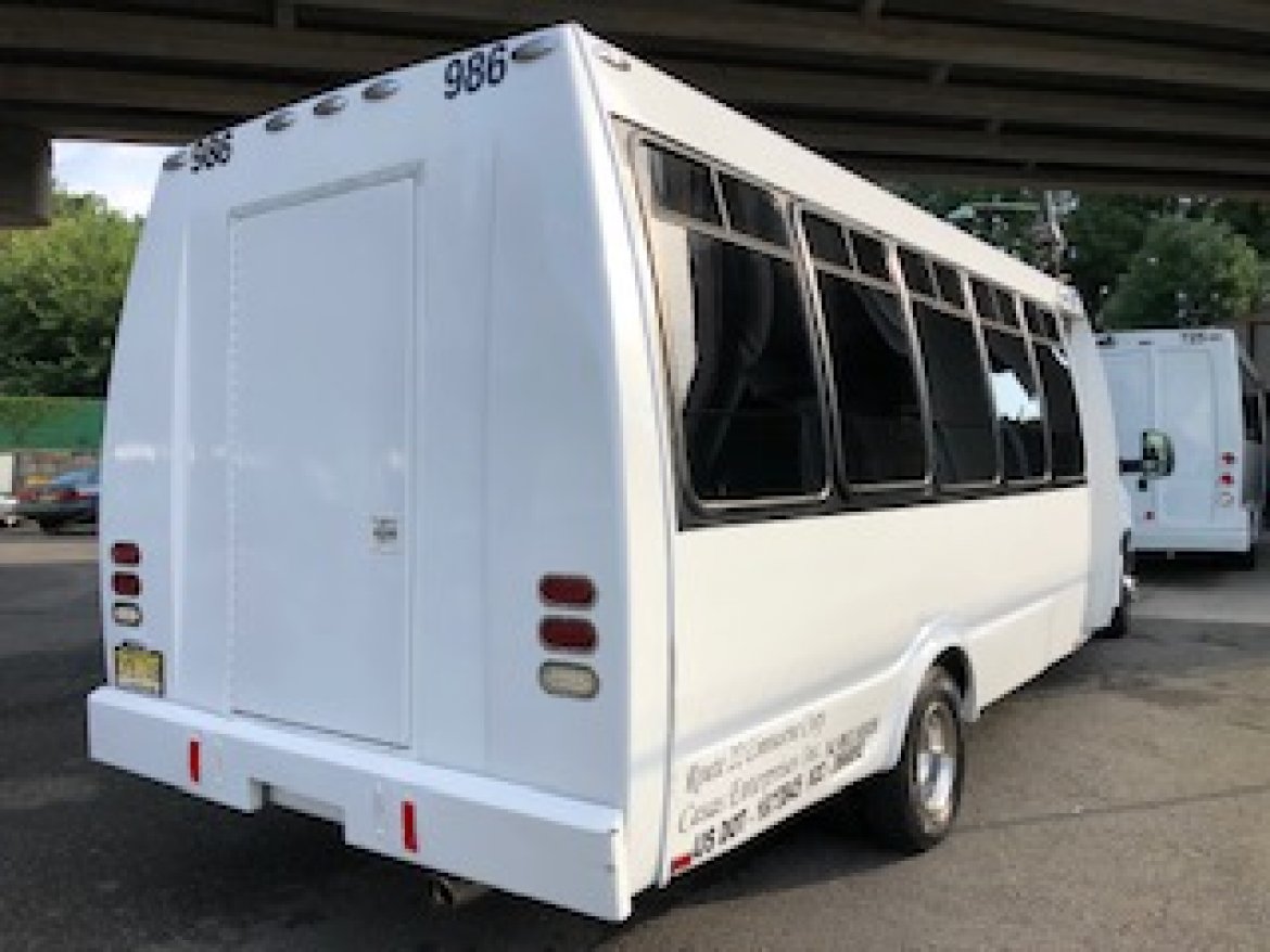 Photo of Limo Bus for sale: 1998 Ford E-450 by Federal