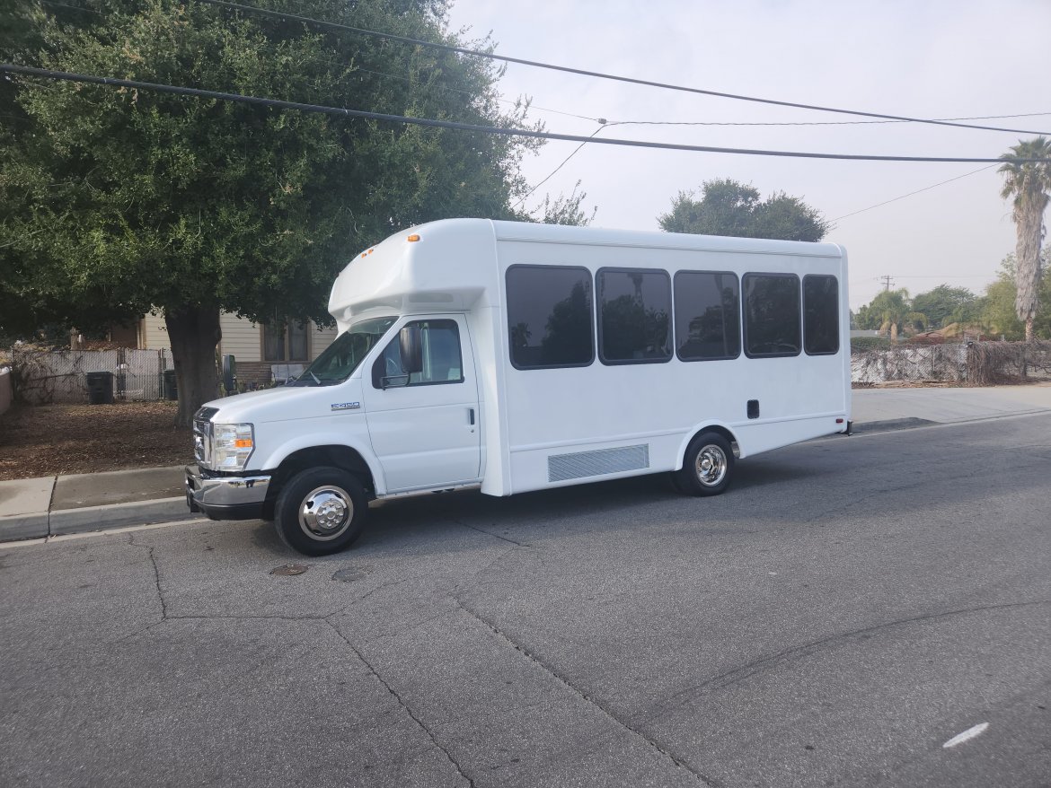 Limo Bus for Sale in Fontana, CA - Photo 3