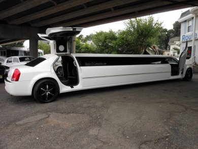 2009 Chrysler 300 Limousine for Sale in Hilside, NJ - Main Photo