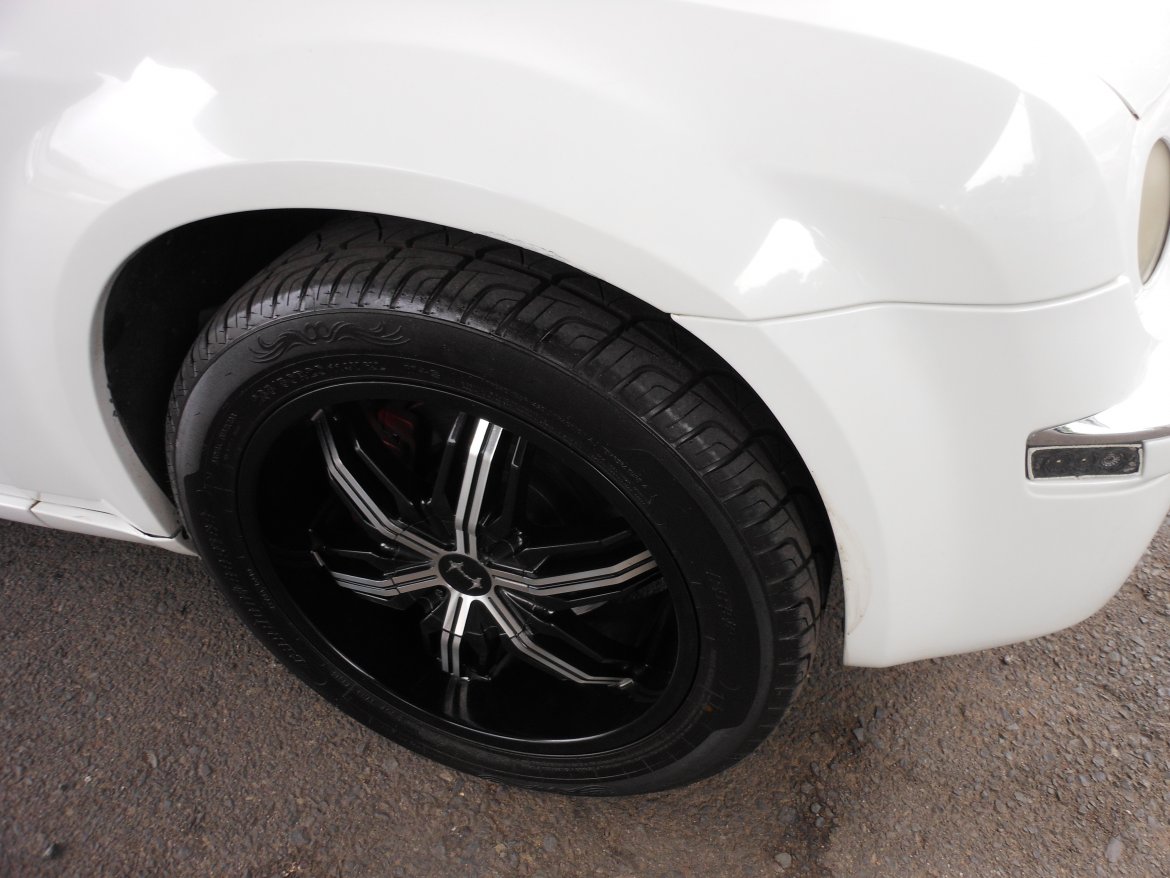 Photo of Limousine for sale: 2009 Chrysler 300 200&quot; by Limos by Moonlight