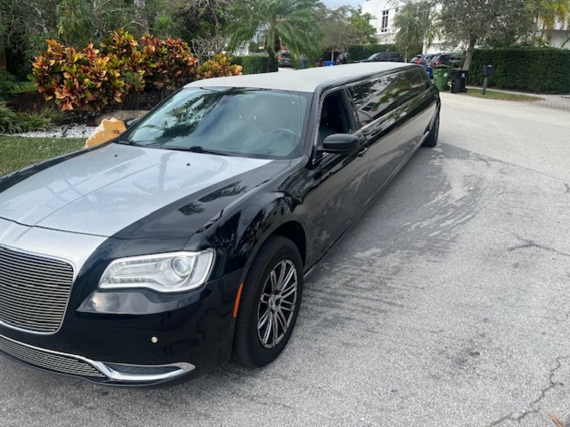 Limousine for sale: 2016 Chrysler 300 140&quot; by Pinnacle