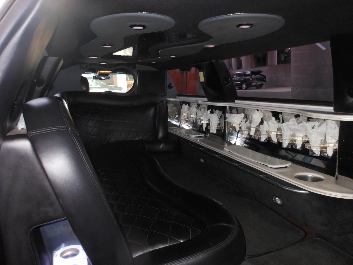 Photo of Limousine for sale: 2004 Lincoln Town Car by Tiffany Coachworks