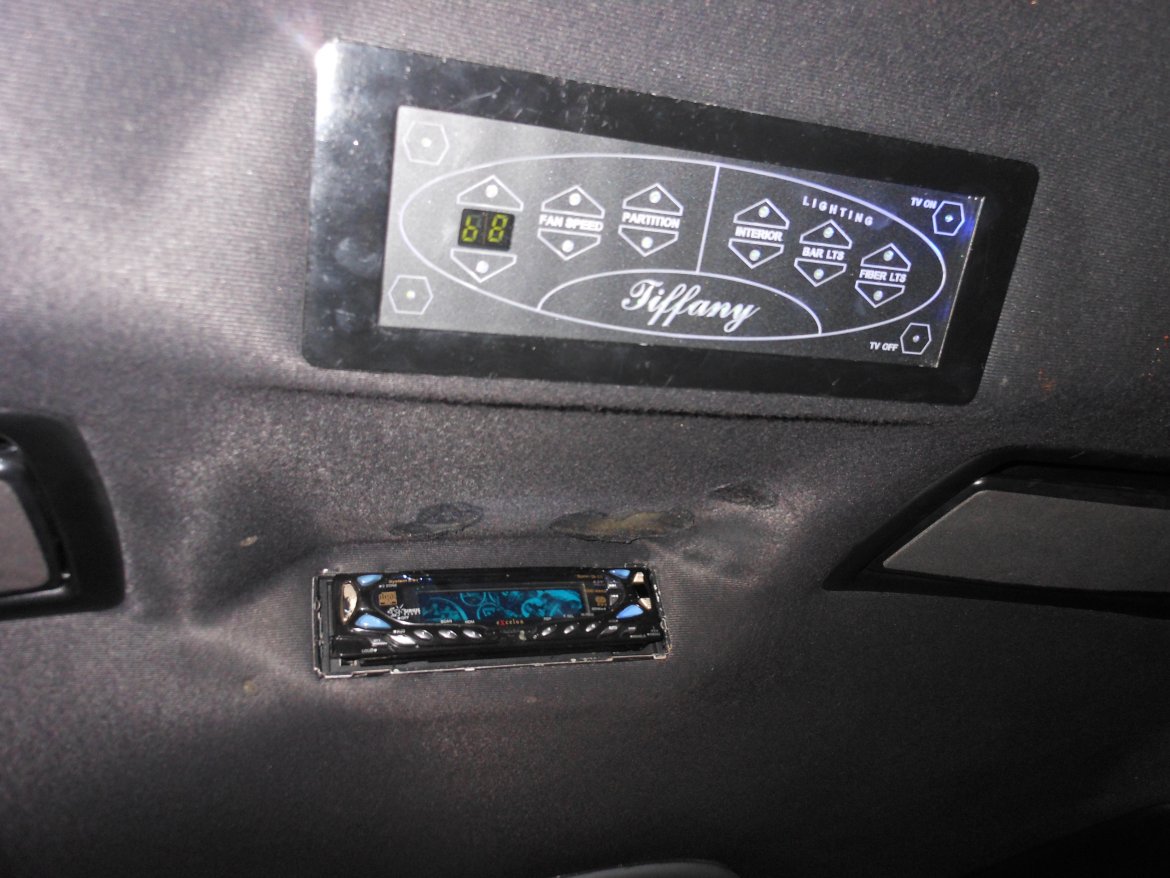 Photo of Limousine for sale: 2004 Lincoln Town Car by Tiffany Coachworks