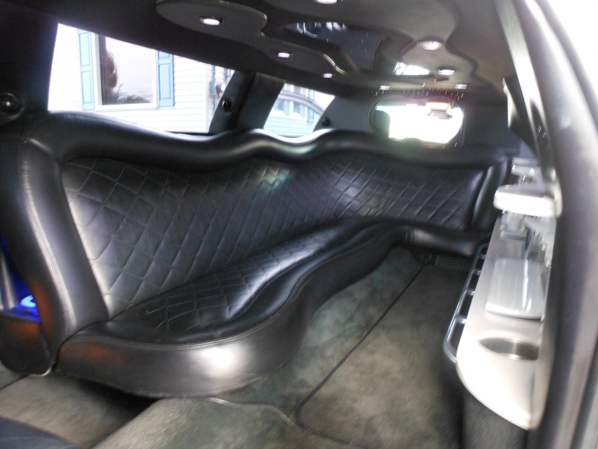Photo of Limousine for sale: 2004 Lincoln Town Car by Tiffany Coachworks