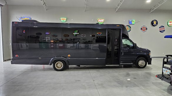 2017 Ford E450 Limo Bus for Sale in Dade City, FL - Main Photo