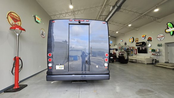 2017 Ford E450 Limo Bus for Sale in Dade City, FL - Photo 2