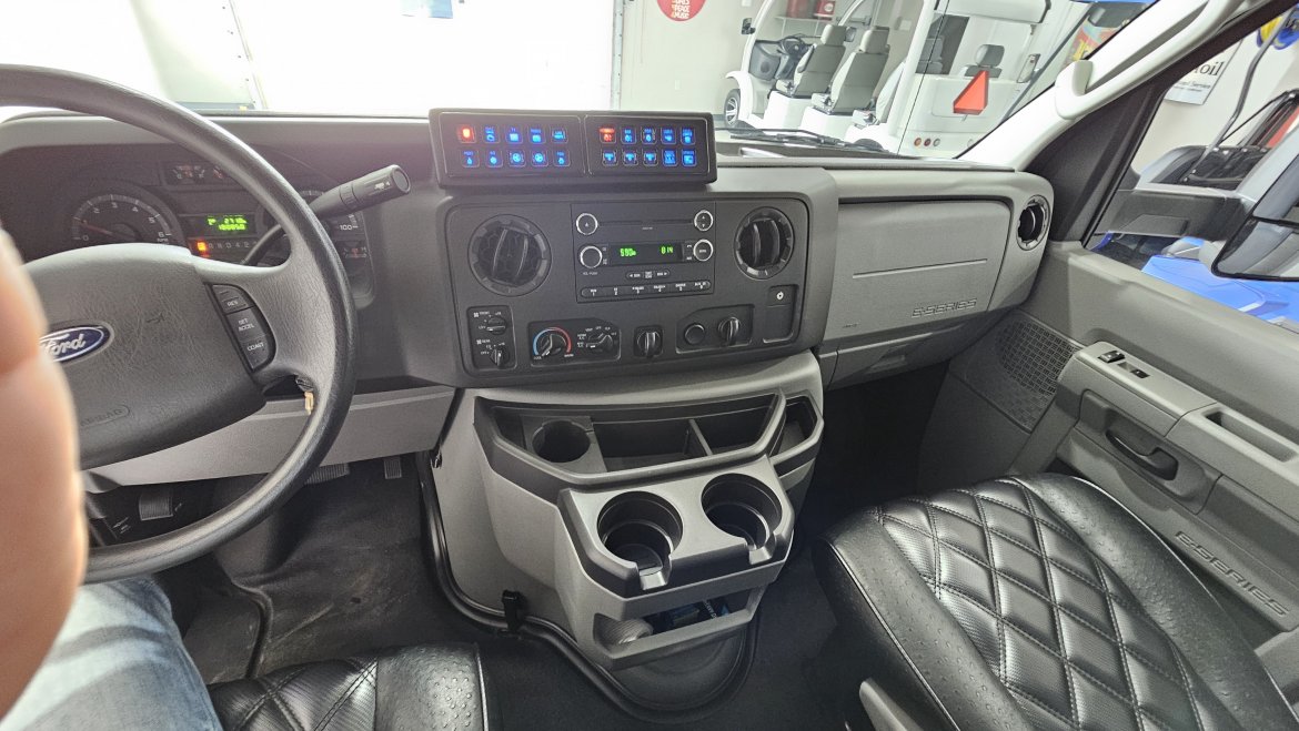 Limo Bus for Sale in Dade City, FL - Photo 11