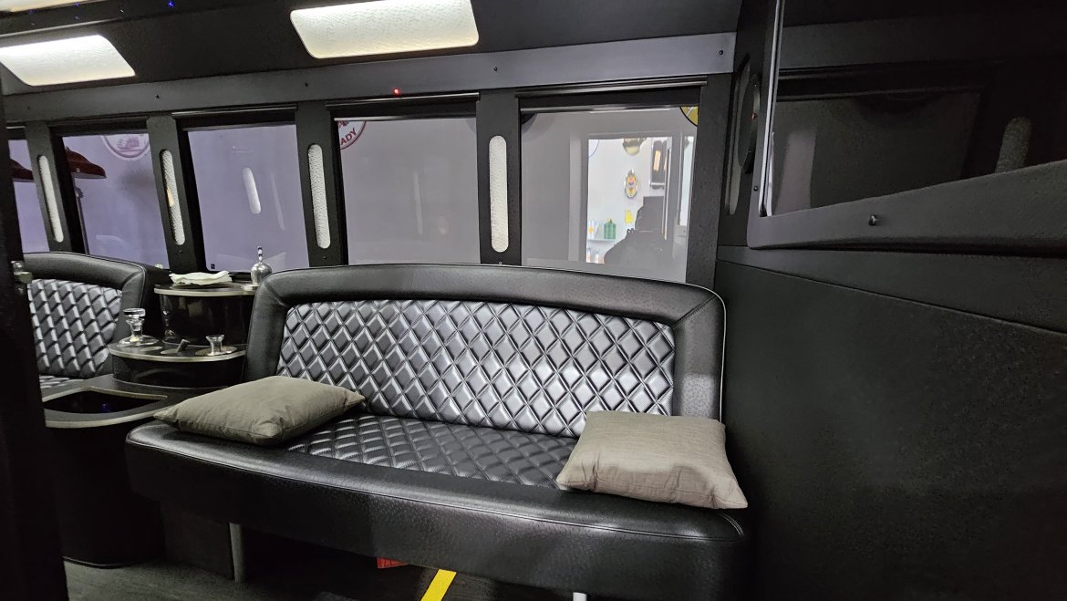 Limo Bus for Sale in Dade City, FL - Photo 14