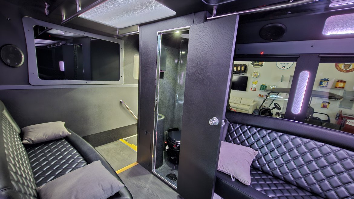 Limo Bus for Sale in Dade City, FL - Photo 23
