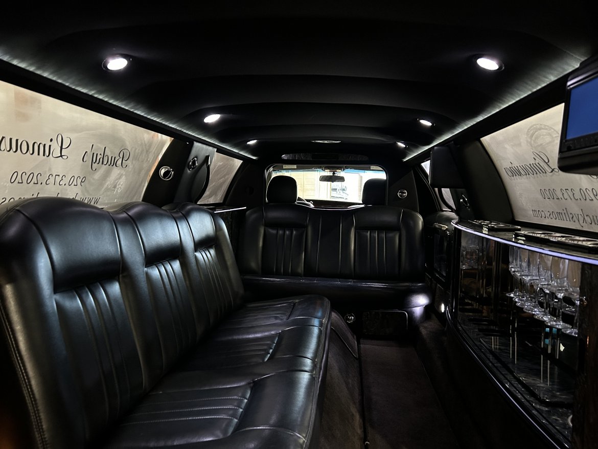 Limousine for Sale in Green Bay, WI - Photo 5