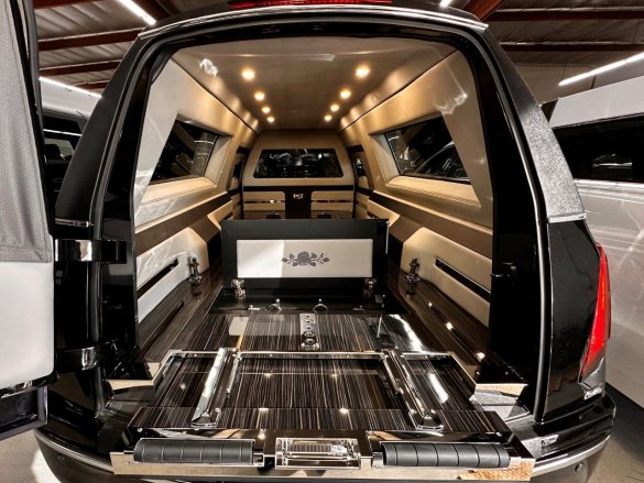 2023 Cadillac XT5 Heritage Funeral for Sale in CARSON, CA - Photo 2