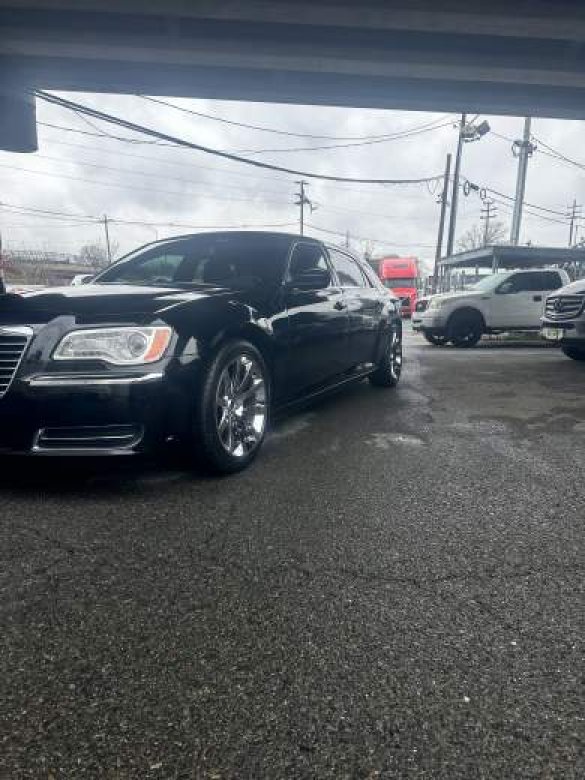 2014 Chrysler 300 XXL 20" Sedan LAS VEGAS Limo Show floor Car & MUST GO one of kind