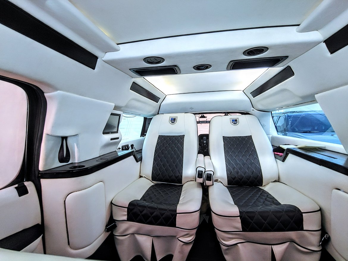 CEO SUV Mobile Office for sale: 2007 Chevrolet Suburban by BIG LIMOS