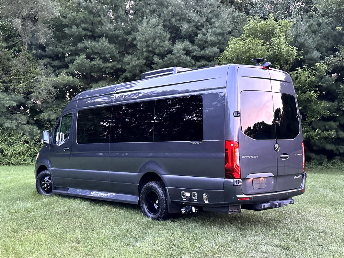 2023 Eco Revolution V6 Midwest Automotive Designs Mercedes-Benz Sprinter - Photo 2