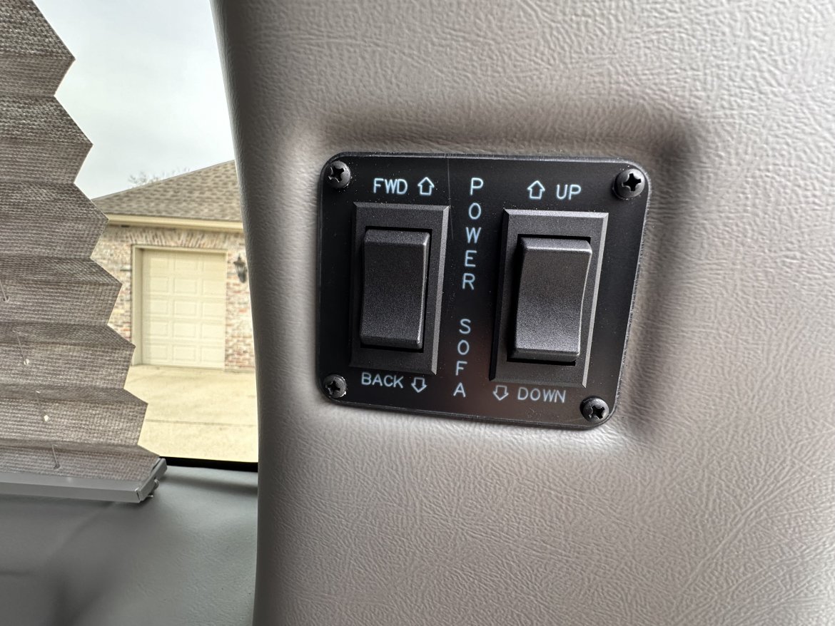 Executive Shuttle for Sale in Baton Rouge, LA - Photo 25