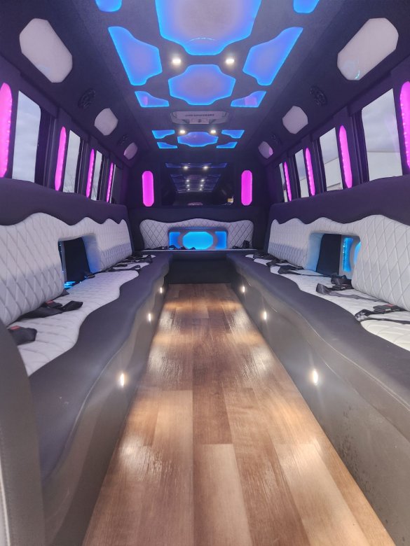 2013 Ford F550 Limo Bus for Sale in Fontana, CA - Main Photo