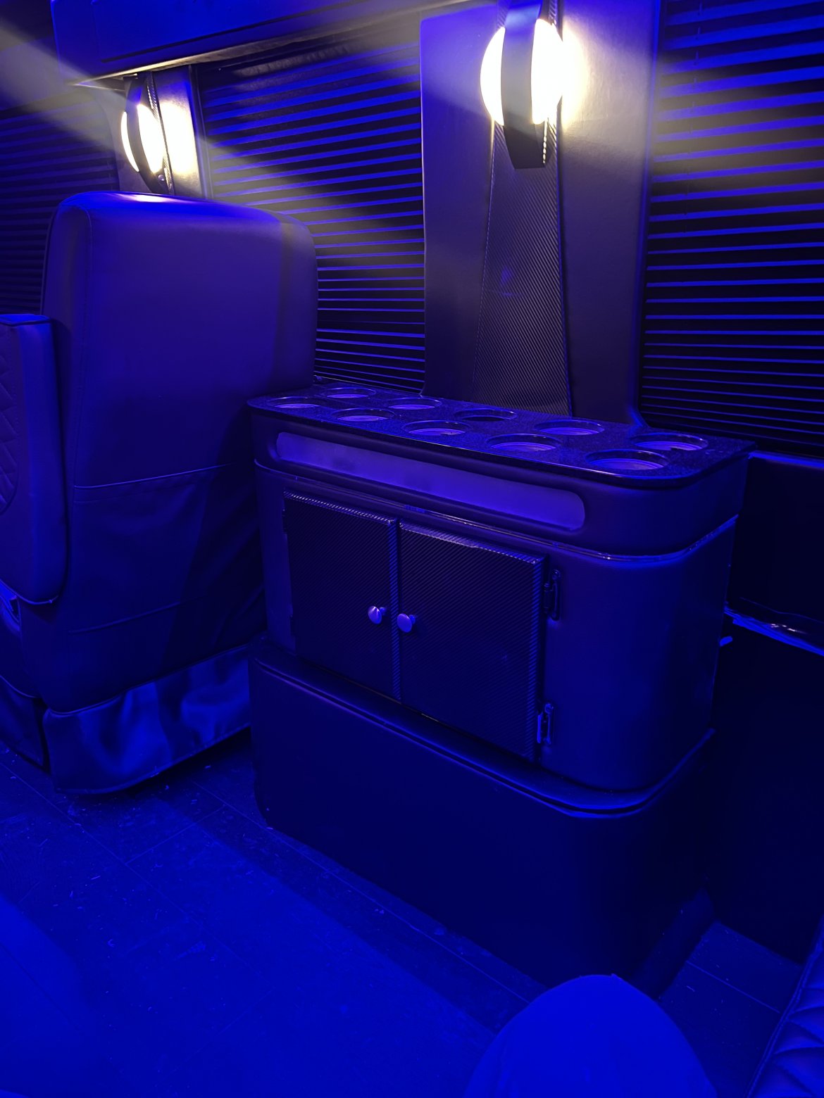 Limousine for Sale in Southfield, MI - Photo 12