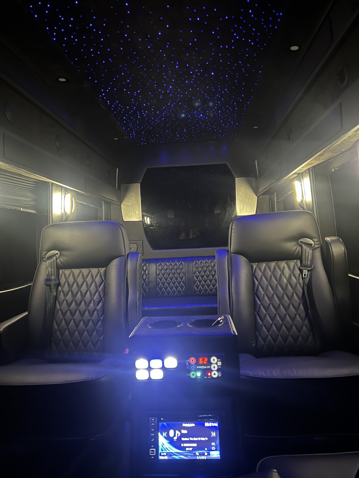 Limousine for Sale in Southfield, MI - Photo 18