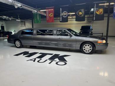 2011 Lincoln Town Car Limousine for Sale in Richmond, Virginia, US - Photo 4