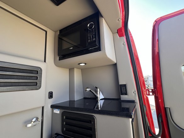 2024 Luxe Cruiser D6 4x4 Sprinter - Midwest Automotive Designs