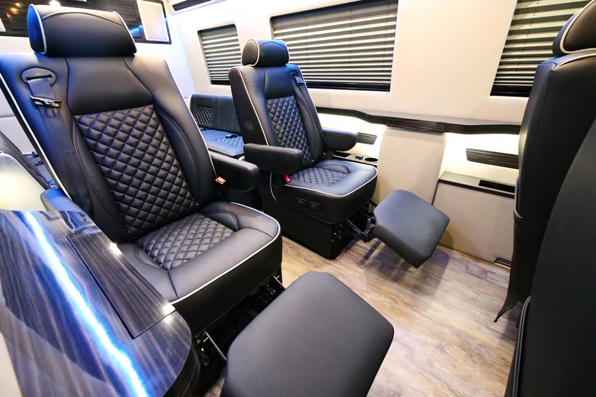 Limousine for Sale in South Hackensack, NJ - Photo 9