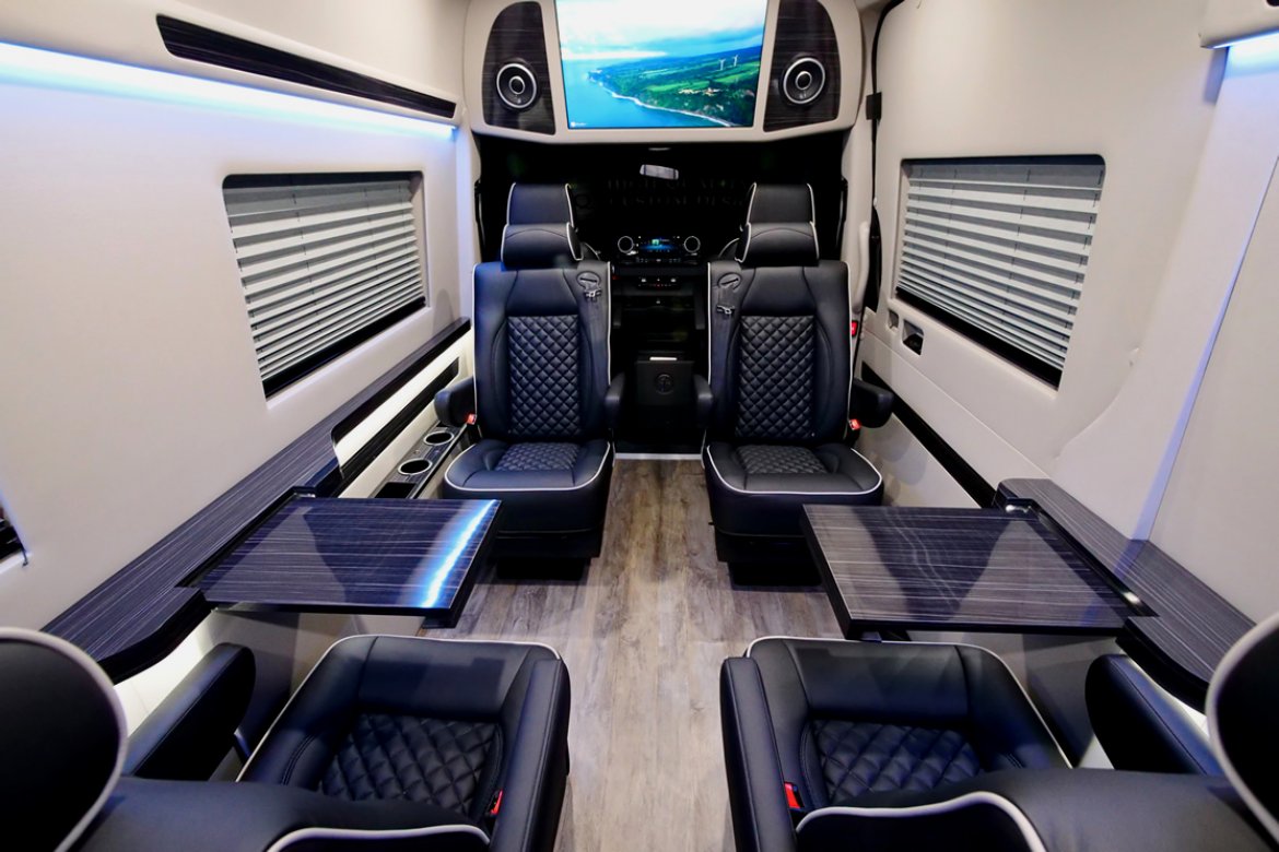 Limousine for Sale in South Hackensack, NJ - Photo 5