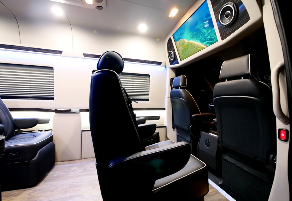 Limousine for Sale in South Hackensack, NJ - Photo 15