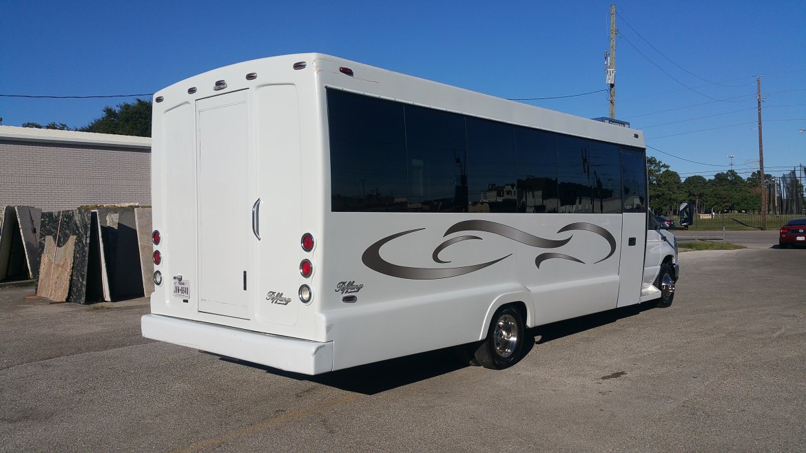 Photo of Limo Bus for sale: 2008 Ford E 450 by Tiffany