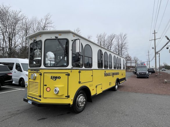 2004 Freightliner Trolley - Limo Style Trolley for Sale in Morganville, NJ - Photo 2